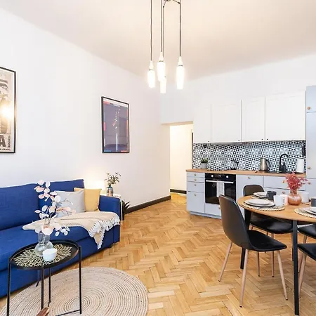 Superapart Tarchominska 24 *